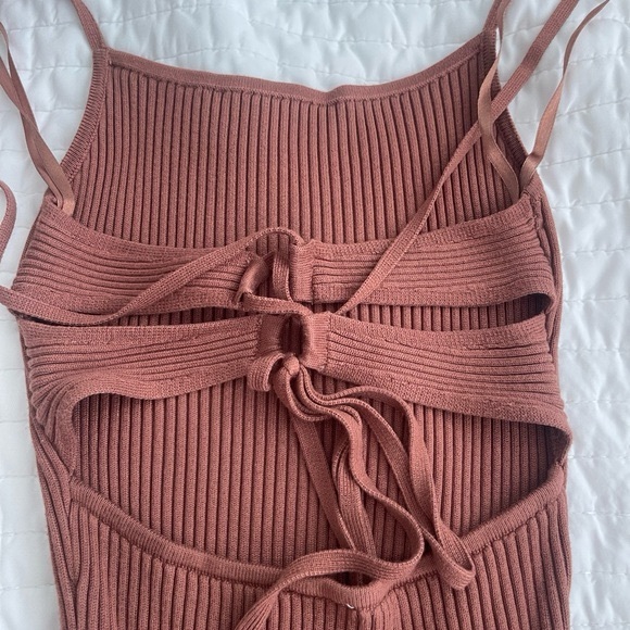 Abercrombie and Fitch Tight Dress tie back - Picture 2 of 3